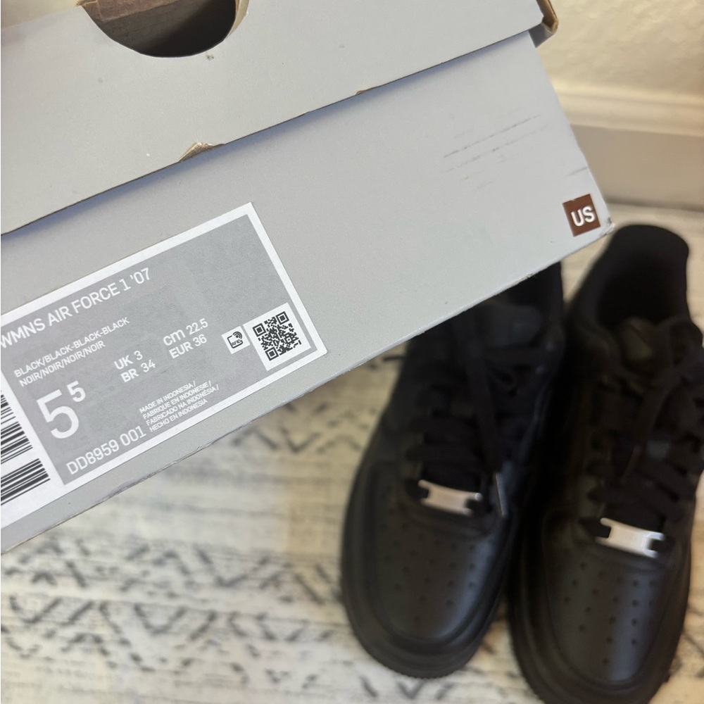 Nike Air Force 1 '07 Black Sneakers
